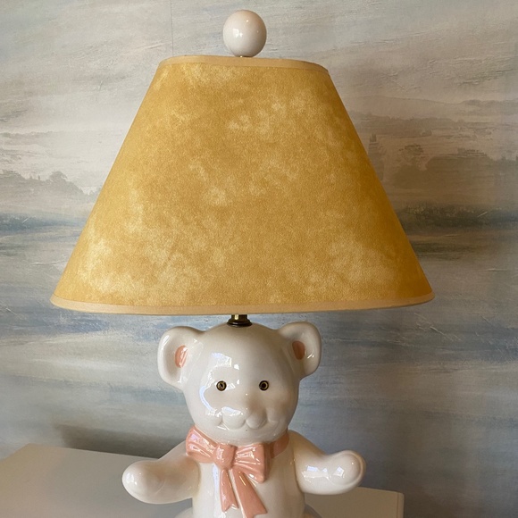 Vintage Ceramic Teddy Bear Lamp - Picture 3 of 14